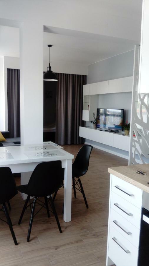 Maestro Apartment Wyszkow Bagian luar foto